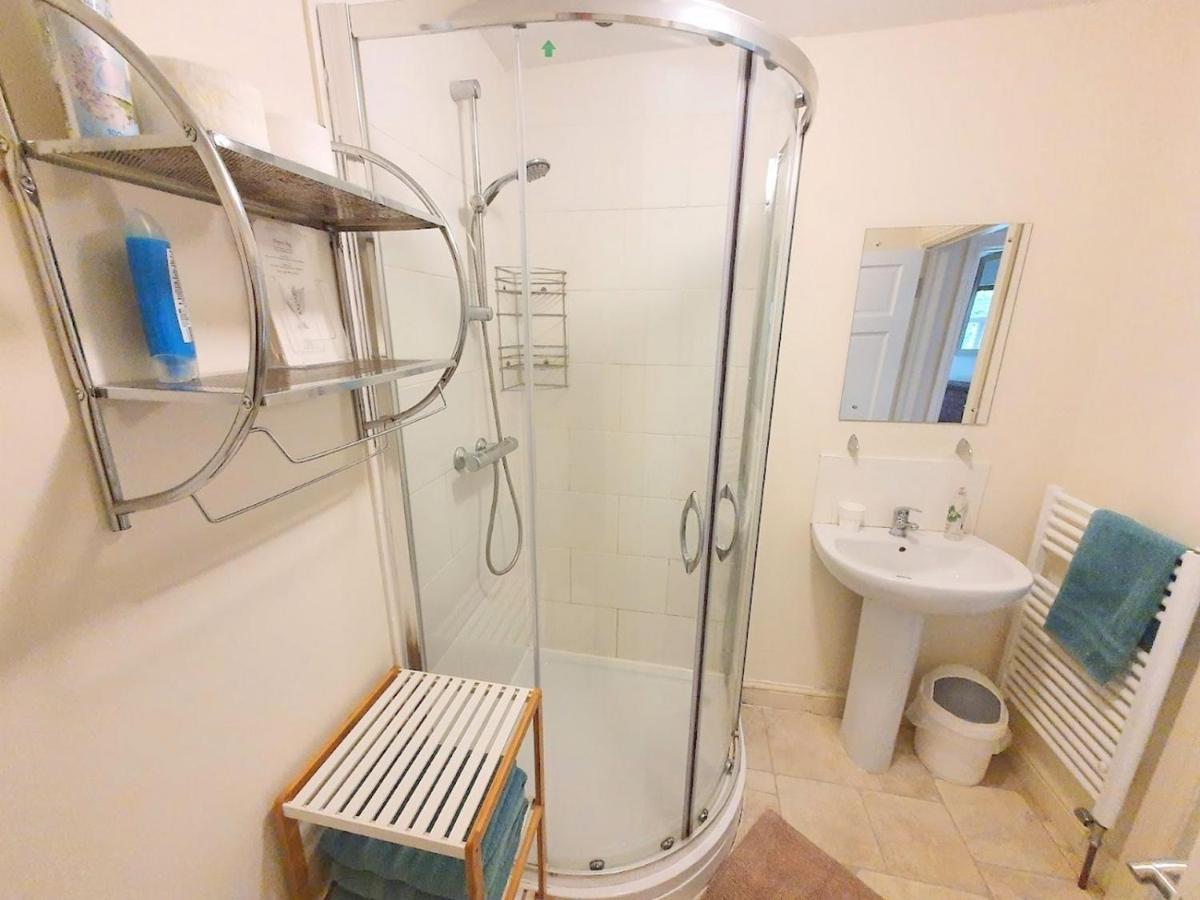 Bassett Flat With 2 Bedrooms And Superfast Wi-Fi Sittingbourne Exterior foto